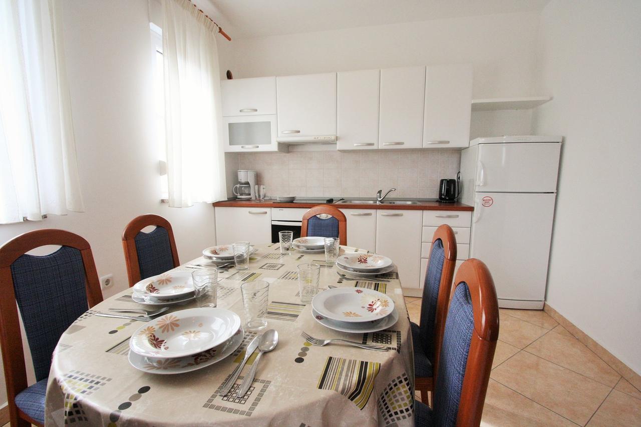 Apartment Bilic With Balcony Пореч Экстерьер фото