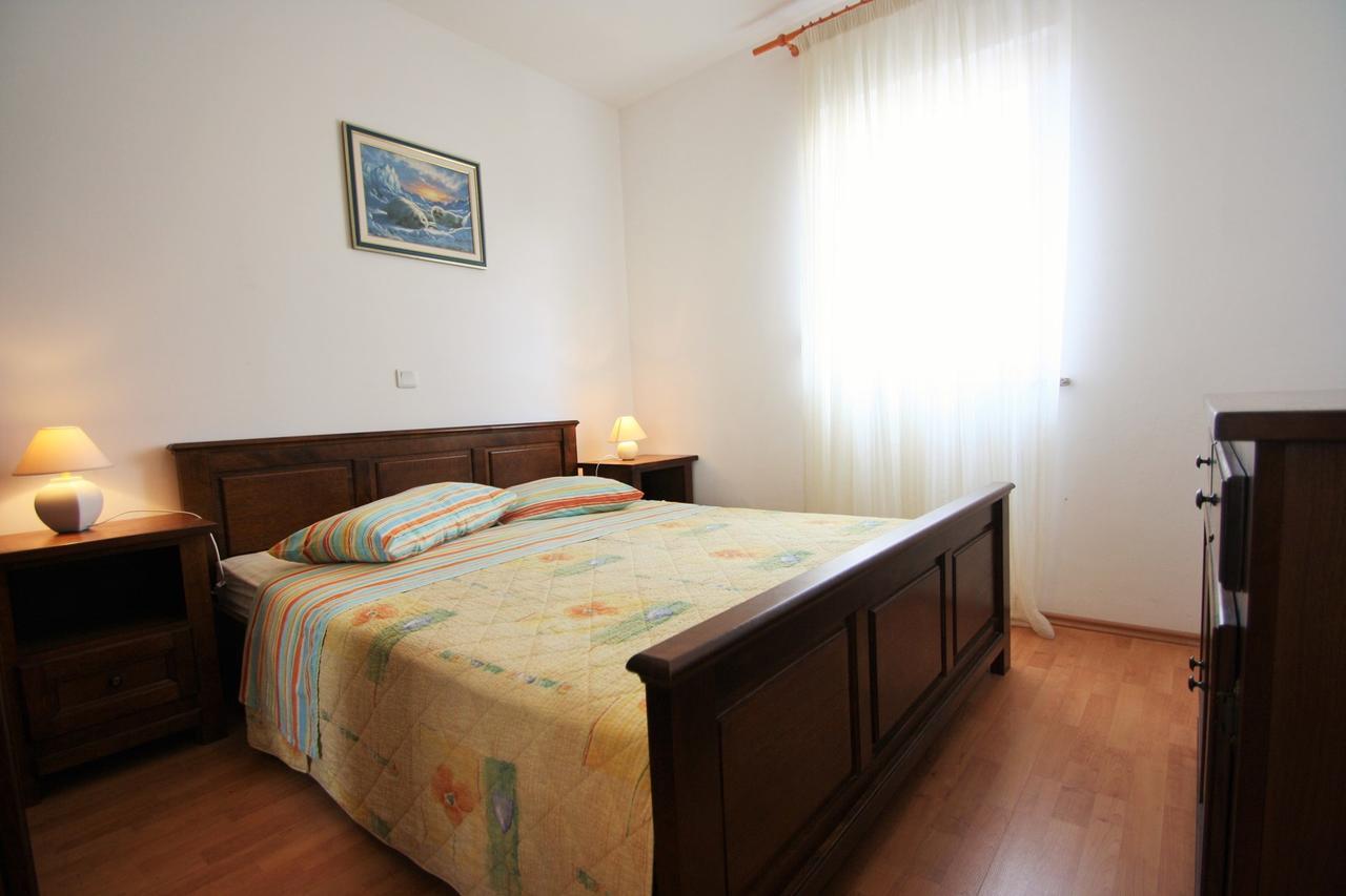 Apartment Bilic With Balcony Пореч Экстерьер фото
